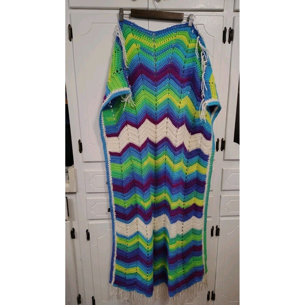 Vintage Handmade Crochet Lap Blanket Throw Multicolor Chevron Stripe 29"X52"